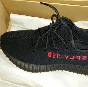 Yeezy boost 350 v2 black\red